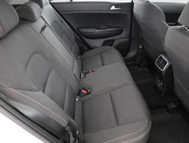 Kia Sportage  2.0 CRDi 