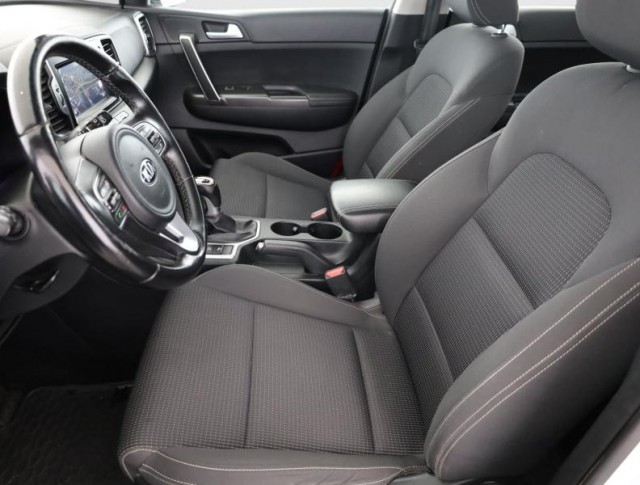 Kia Sportage  2.0 CRDi 
