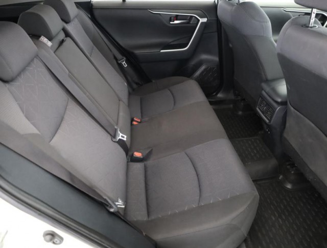 Toyota RAV 4  2.0 Valvematic 