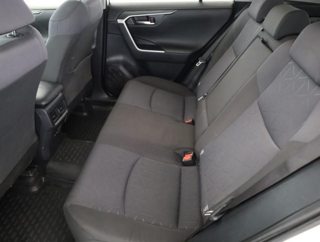 Toyota RAV 4  2.0 Valvematic 