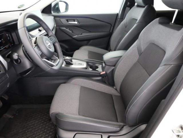 Nissan Qashqai  1.3 DIG-T MHEV N-Connecta
