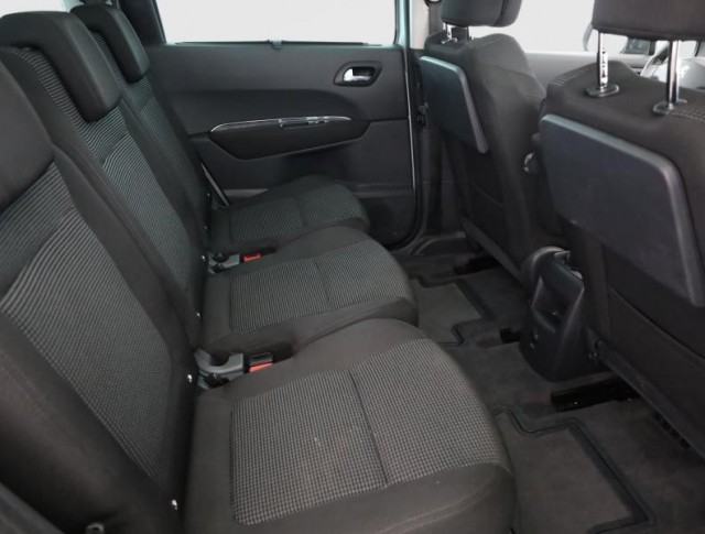 Peugeot 5008  1.6 HDi 