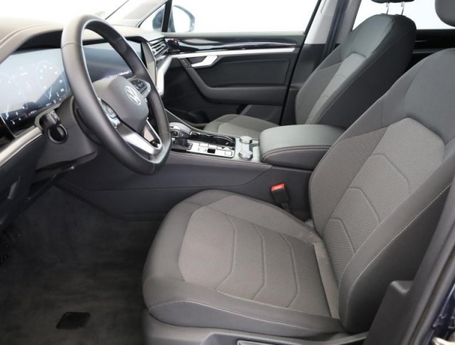 Volkswagen Touareg  3.0 TDI 