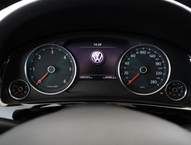 Volkswagen Touareg  3.0 TDI 