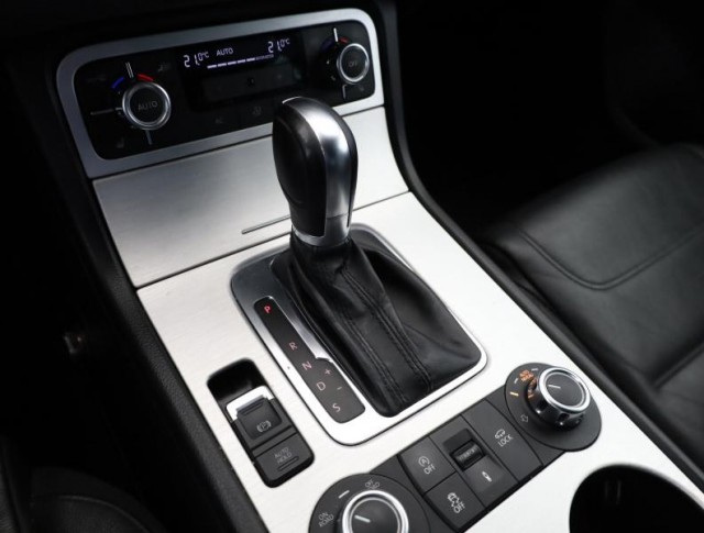 Volkswagen Touareg  3.0 TDI 