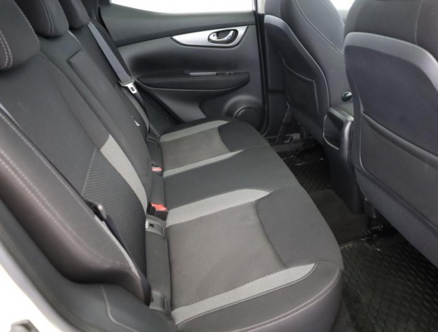 Nissan Qashqai  1.6 DIG-T 