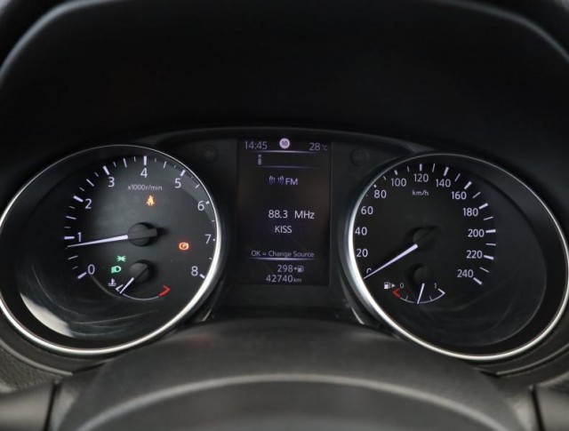 Nissan Qashqai  1.6 DIG-T 