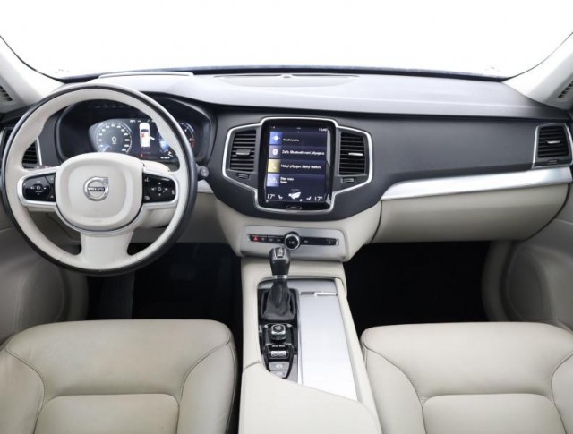 Volvo XC90  D5 AWD 