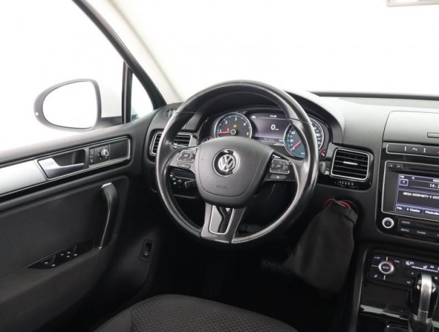 Volkswagen Touareg  3.0 TDI 