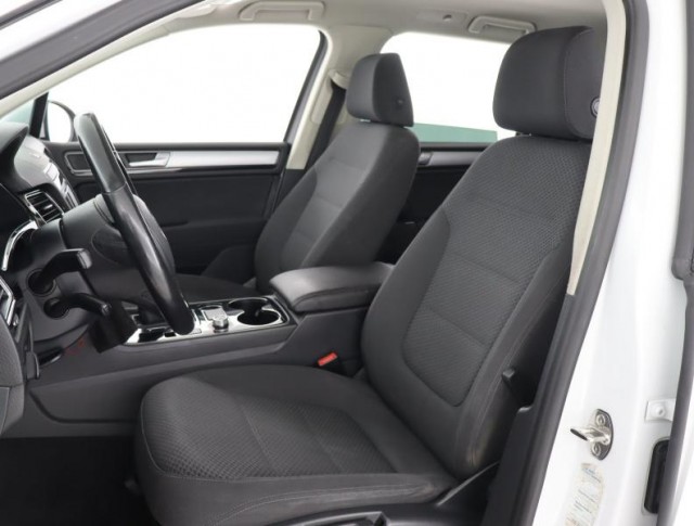 Volkswagen Touareg  3.0 TDI 