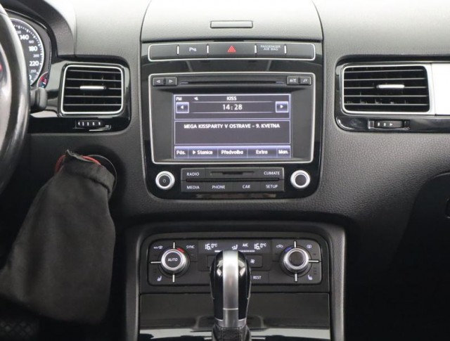 Volkswagen Touareg  3.0 TDI 