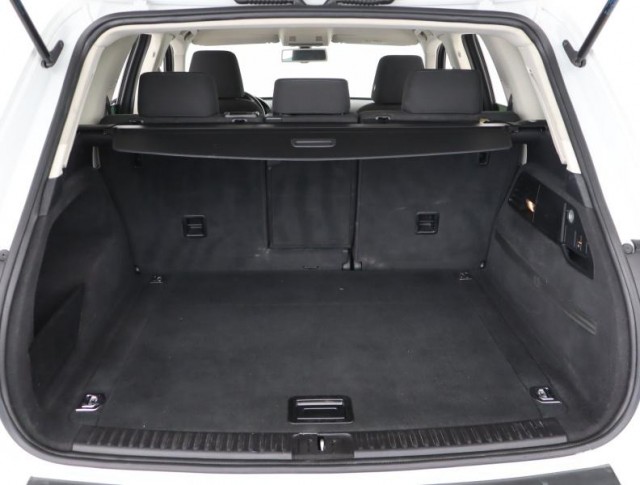Volkswagen Touareg  3.0 TDI 