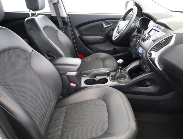 Hyundai ix35  2.0 CRDi 