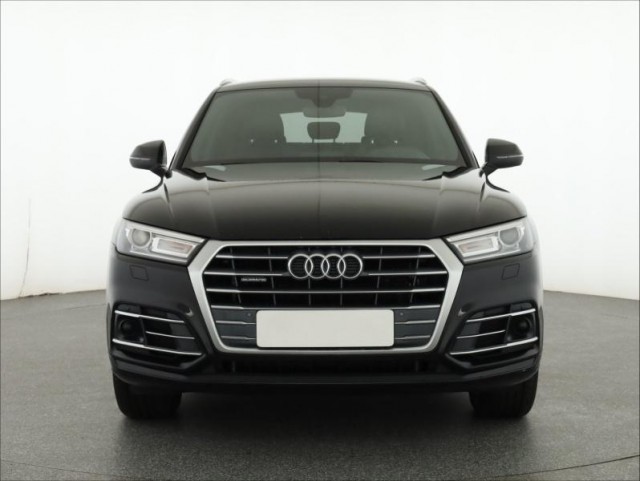 Audi Q5  2.0 TDI S line