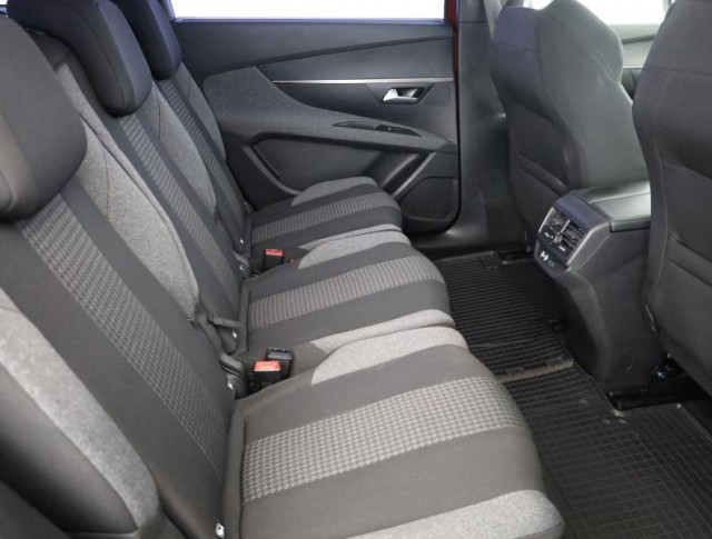 Peugeot 5008  1.5 BlueHDi 