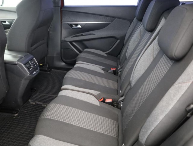Peugeot 5008  1.5 BlueHDi 