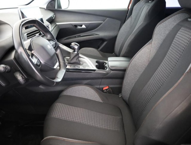 Peugeot 5008  1.5 BlueHDi 