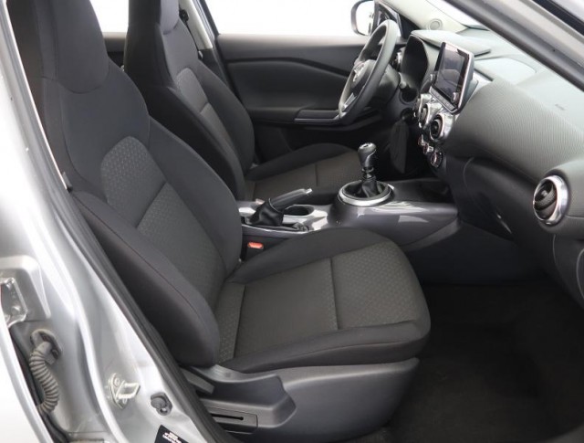 Nissan Juke  1.0 DIG-T 