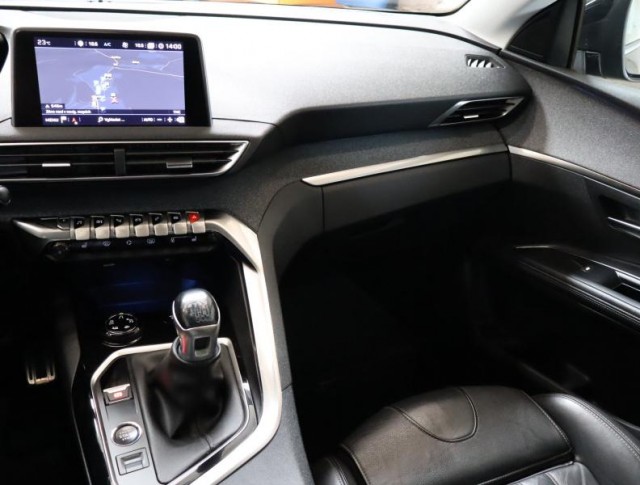 Peugeot 5008  PureTech 130 