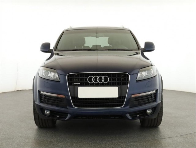 Audi Q7  4.2 FSI S-Line