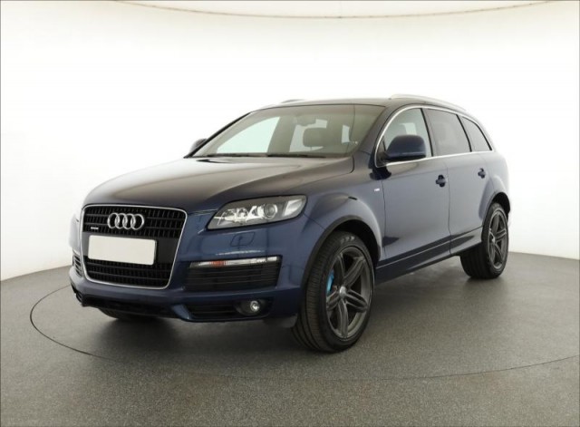 Audi Q7  4.2 FSI S-Line