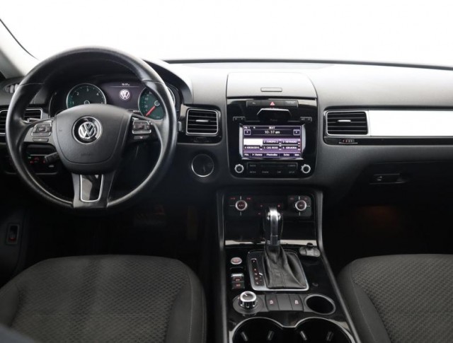 Volkswagen Touareg  3.0 TDI 