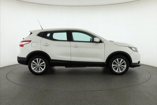 Nissan Qashqai  1.2 DIG-T 