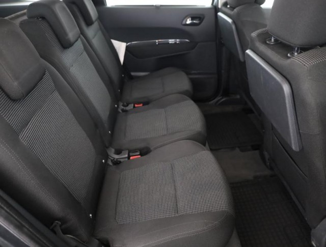 Peugeot 5008  2.0 HDI 