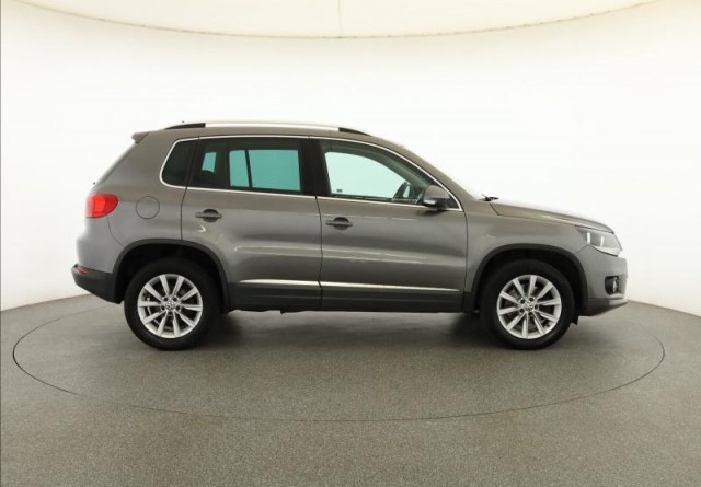 Volkswagen Tiguan  2.0 TDI 