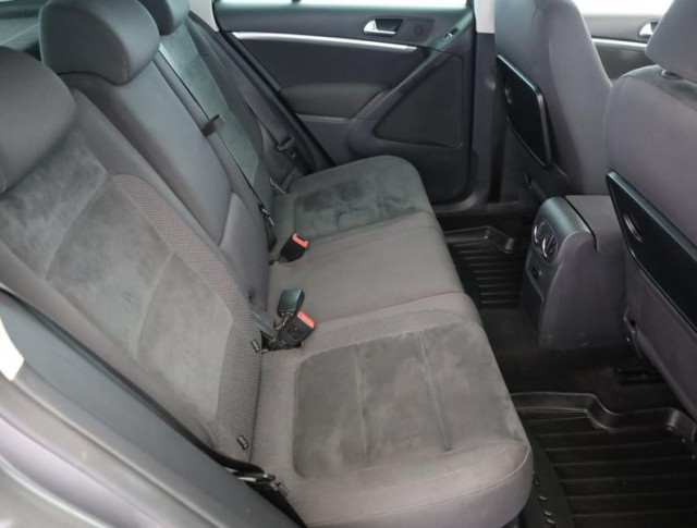 Volkswagen Tiguan  2.0 TDI 