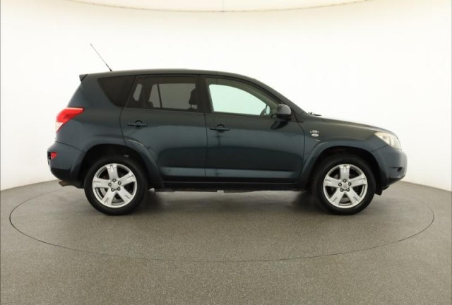 Toyota RAV 4  2.2 D-CAT 