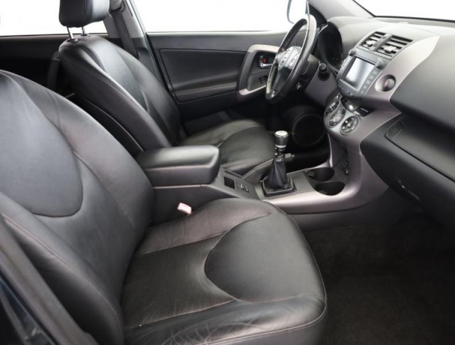 Toyota RAV 4  2.2 D-CAT 