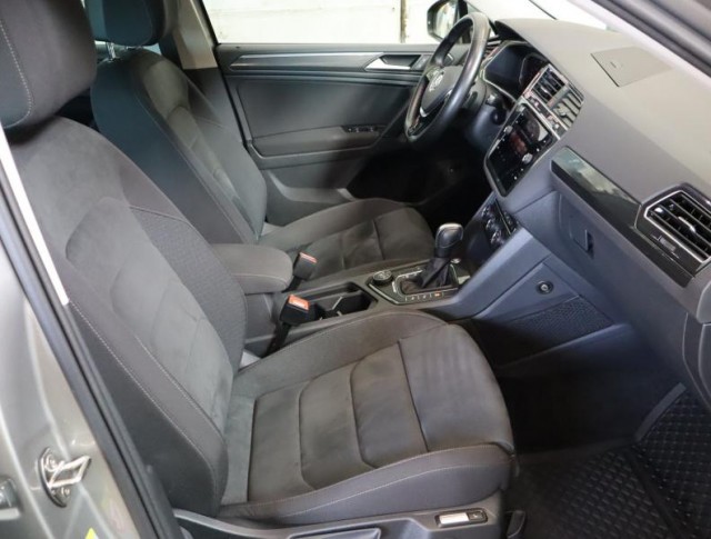 Volkswagen Tiguan  2.0 TSI Elegance
