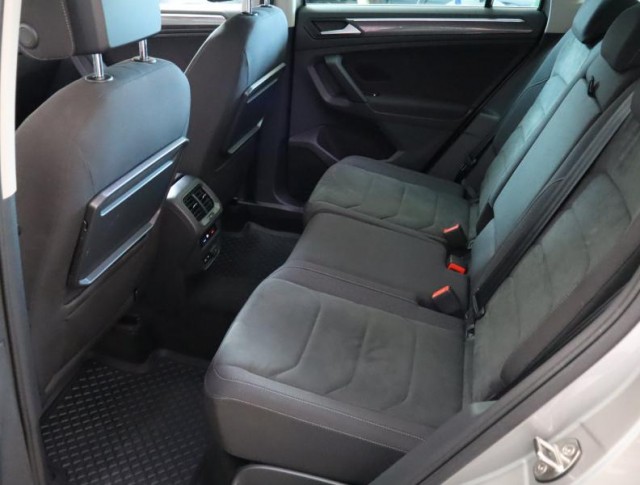Volkswagen Tiguan  2.0 TSI Elegance