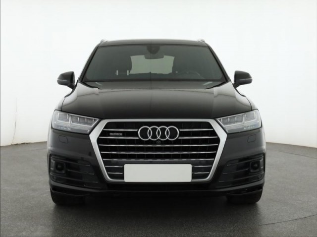 Audi Q7  3.0 TDI S-Line