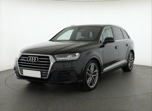 Audi Q7  3.0 TDI S-Line