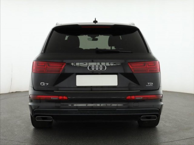 Audi Q7  3.0 TDI S-Line