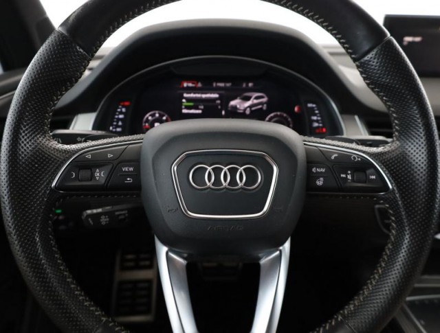 Audi Q7  3.0 TDI S-Line