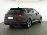 Audi Q7  3.0 TDI S-Line