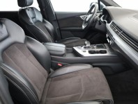 Audi Q7  3.0 TDI S-Line