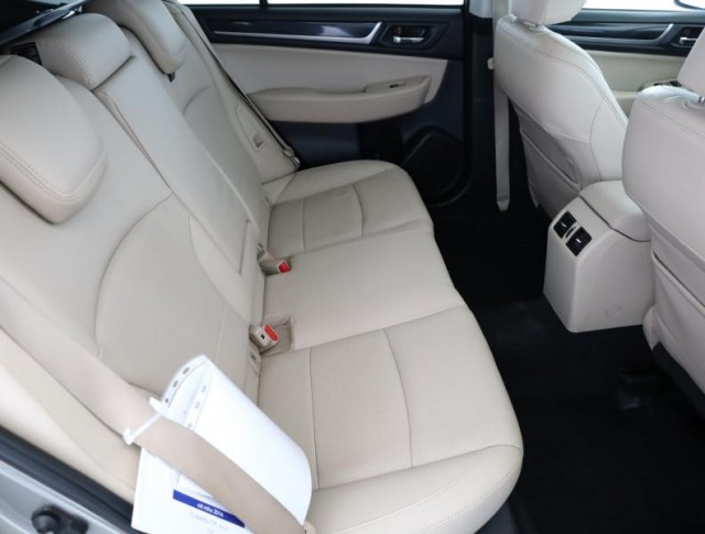 Subaru Outback  2.5 i Executive