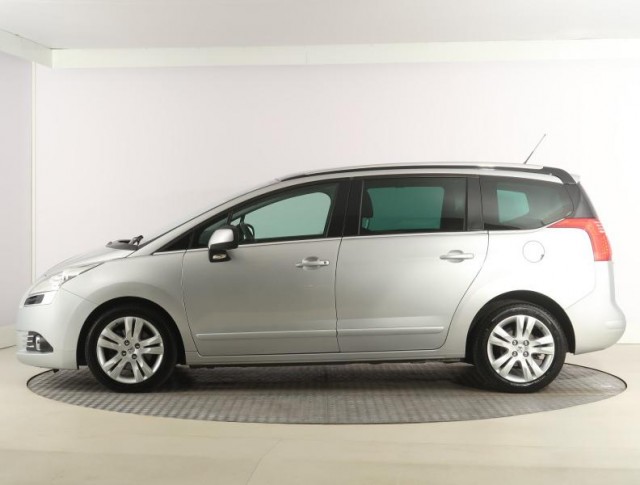 Peugeot 5008  2.0 HDI 