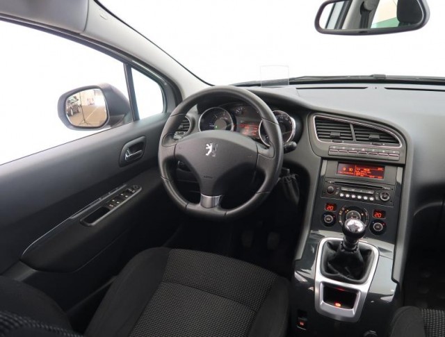 Peugeot 5008  2.0 HDI 