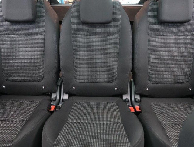 Peugeot 5008  2.0 HDI 