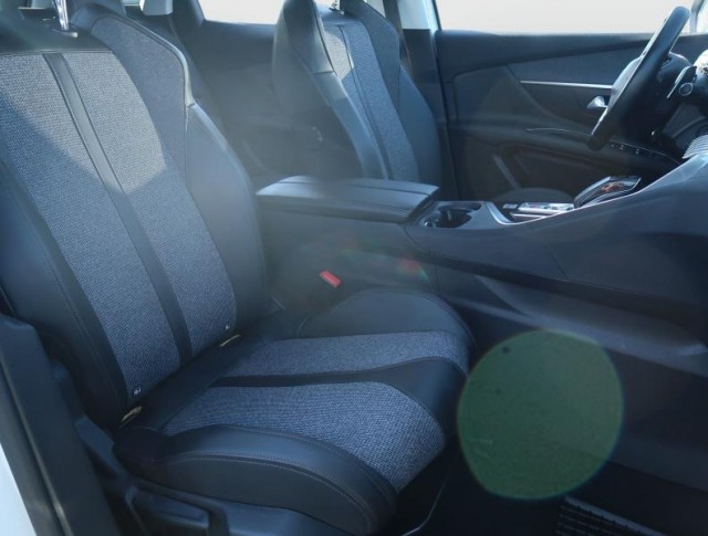 Peugeot 3008  1.6 PureTech 