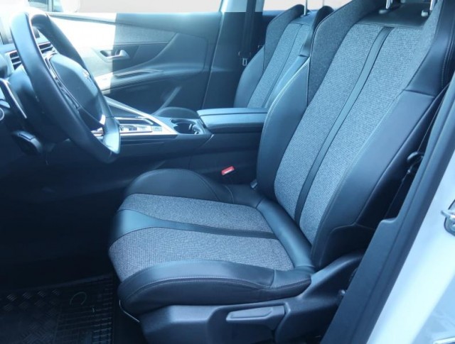 Peugeot 3008  1.6 PureTech 