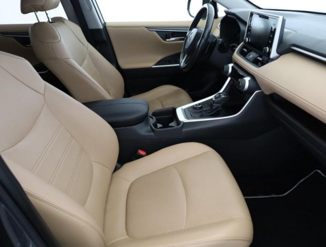 Toyota RAV 4  2.5 Hybrid 