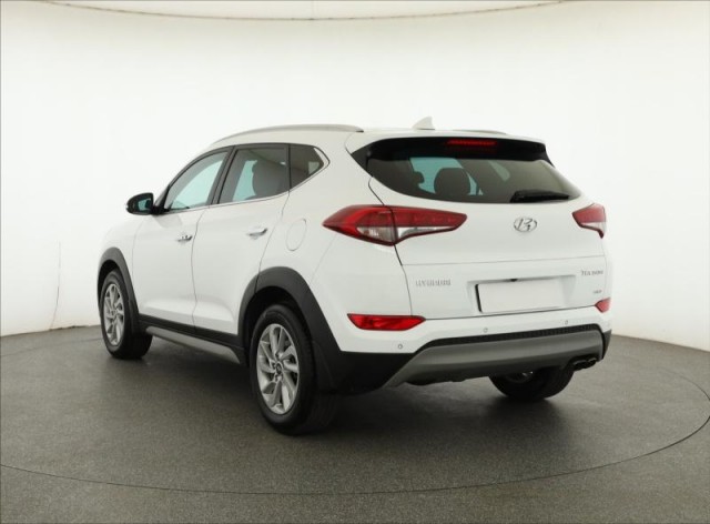 Hyundai Tucson  2.0 CRDi 