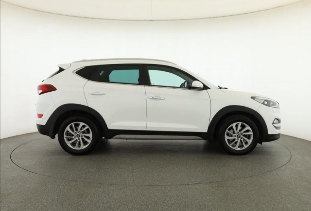 Hyundai Tucson  2.0 CRDi 