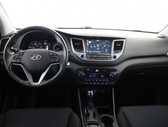 Hyundai Tucson  2.0 CRDi 